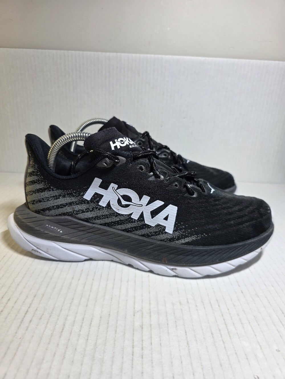 Hoka One One Mach 5 Women's Size 9. B (Medium) Running Shoes Black